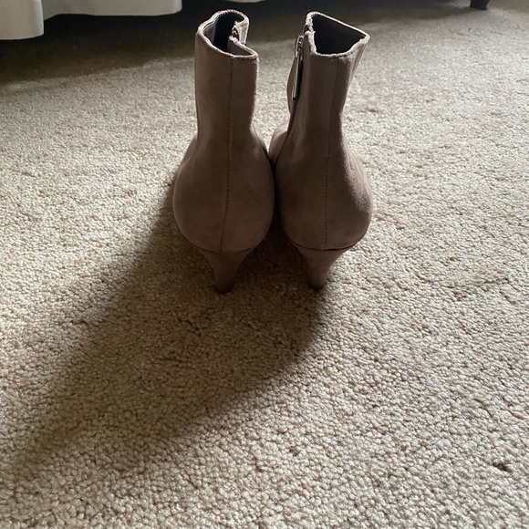 Taupe suede ankle boots - Picture 5 of 5